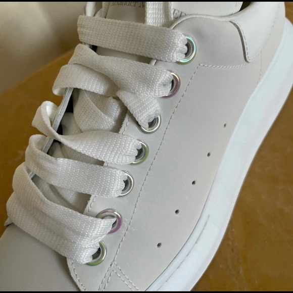 Alexander McQueen Oversized Sneaker, size 37 - Picture 2 of 4